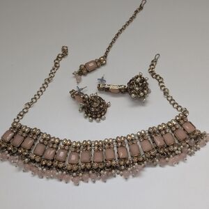 Elegant Indian Jewelry Set